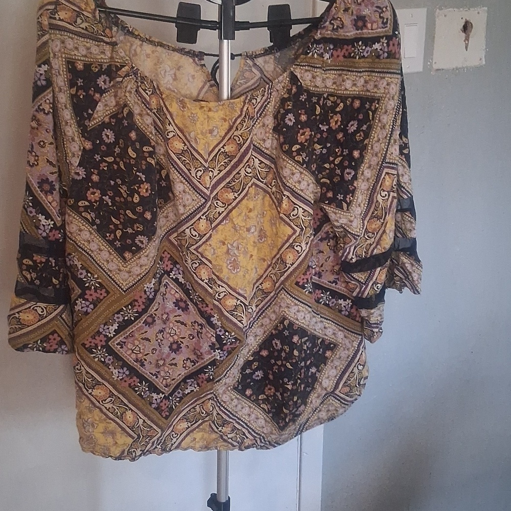 Bohemian Floral Patchwork Blouse – Yellow & Blue, Cato 22W/24W - Picture 3 of 6